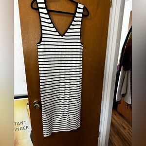 GAP Black & White Ribbed Striped V-Neck Midi Dress